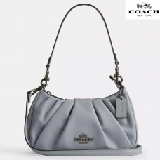 Coach Сумочка на плечо Teri Shoulder Bag со складками, светло-серая