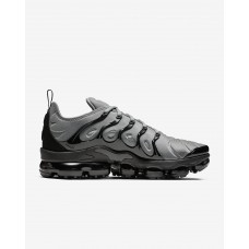 Кроссовки мужские Nike Air VaporMax Plus  холодный серый/ черный